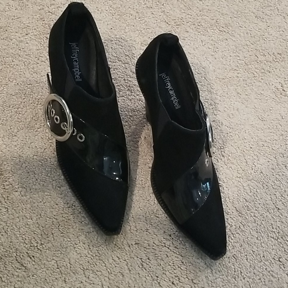 Women's shoes